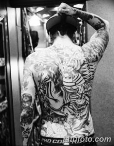 Фото красивые тату на спине 12.08.2019 №057 - beautiful tattoos on the back - tatufoto.com