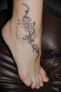 Фото красивые тату на щиколотке 12.08.2019 №066 - beautiful ankle tattoos - tatufoto.com