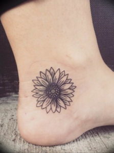 Фото красивые тату на щиколотке 12.08.2019 №098 - beautiful ankle tattoos - tatufoto.com