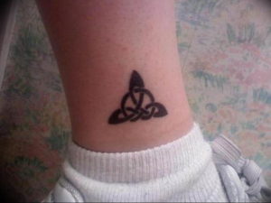 Фото красивые тату на щиколотке 12.08.2019 №150 - beautiful ankle tattoos - tatufoto.com