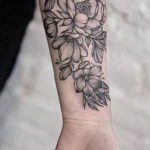 Фото красивые тату цветы 12.08.2019 №003 - beautiful tattoo flowers - tatufoto.com