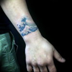 Фото тату океан на руке 13.08.2019 №009 - ocean tattoo on hand - tatufoto.com