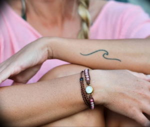 Фото тату океан на руке 13.08.2019 №029 - ocean tattoo on hand - tatufoto.com
