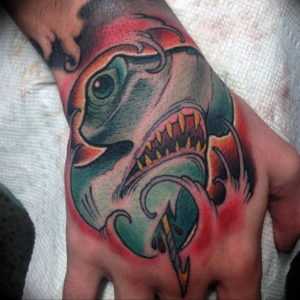 Фото тату океан на руке 13.08.2019 №037 - ocean tattoo on hand - tatufoto.com