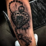 Фото тату сердце и ключ 21.08.2019 №024 - heart and key tattoo - tatufoto.com
