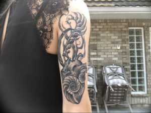 Фото тату сердце океана 13.08.2019 №002 - ocean heart tattoo - tatufoto.com