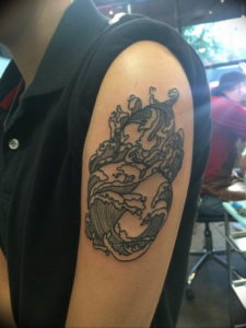 Фото тату сердце океана 13.08.2019 №025 - ocean heart tattoo - tatufoto.com