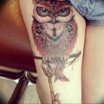 Фото тату сова с ключом 21.08.2019 №002 - owl tattoo with key - tatufoto.com