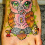 Фото тату сова с ключом 21.08.2019 №021 - owl tattoo with key - tatufoto.com