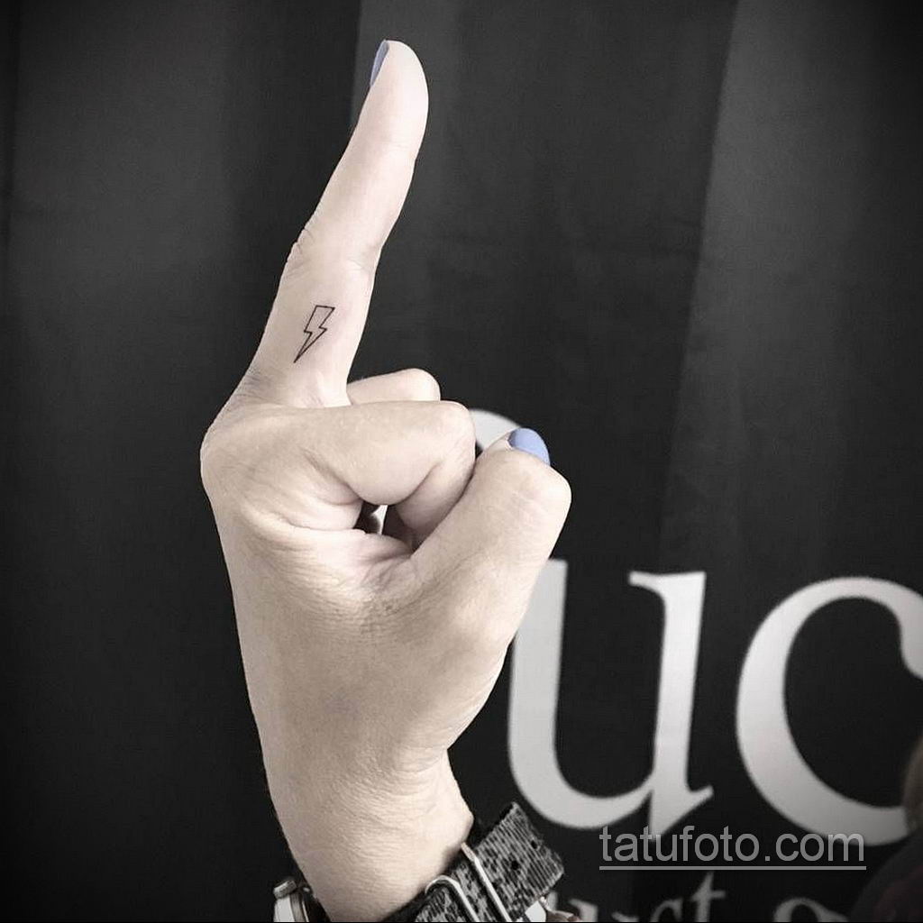 Фото тату молния на пальце 14.09.2019 № 002 - finger lightning tattoo - tat...