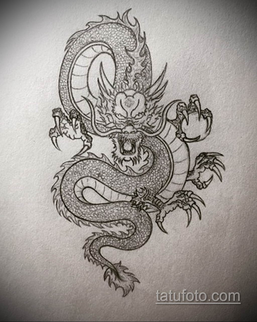 Китайский дракон значение. Дракон тату эскиз. Китайский дракон эскиз. Китайский дракон тату. Тату дракон эскизы для девушек.