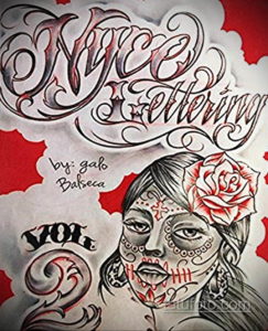 Фото татуировки с надписью 'Nice Tattoo' и изображением девушки с макияжем в стиле 'День Мертвых' и красной розой. Черно-белый рисунок с цветными акцентами.