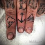 Фото тату молния на пальце 14.09.2019 №018 - finger lightning tattoo - tatufoto.com