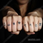 Фото тату молния на пальце 14.09.2019 №024 - finger lightning tattoo - tatufoto.com
