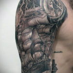 Фото тату молния на плече 14.09.2019 №002 - tattoo lightning on the shoulder - tatufoto.com