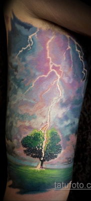 Фото тату молния реализм 14.09.2019 №003 — tattoo lightning realism — tatufoto.com