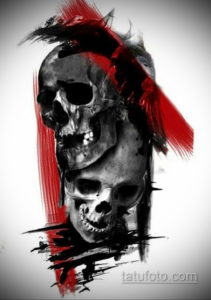 Фото тату с изображением трех черепов, расположенных друг над другом, с красными мазками краски. Мрачный и символичный эскиз.