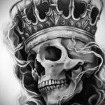 эскизы тату череп с короной 17.09.2019 №002 - Skull tattoo designs with crow - tatufoto.com