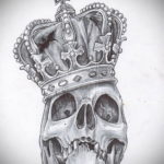 эскизы тату череп с короной 17.09.2019 №015 - Skull tattoo designs with crow - tatufoto.com
