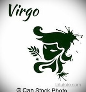 Фото тату Дева: стилизованное изображение лица и символа зодиака, надпись 'Virgo', выполненное в темно-зеленом цвете на белом фоне.