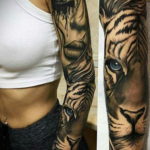 фото женской тату с животным 21.10.2019 №004 - female tattoo with animals - tatufoto.com