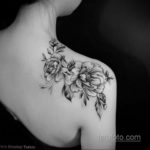 фото женской тату с цветами 21.10.2019 №011 - female tattoo with flowers - tatufoto.com