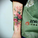 фото женской тату с цветами 21.10.2019 №012 - female tattoo with flowers - tatufoto.com