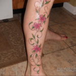 фото женской тату с цветами 21.10.2019 №032 - female tattoo with flowers - tatufoto.com