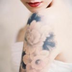 фото рисунка нежной женской тату 21.10.2019 №032 - gentle female tattoo - tatufoto.com