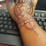 Пример временной татуировки хной на фото 11.11.2019 №036 -henna tattoo- tatufoto.com