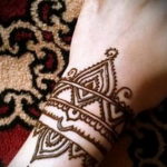 Пример временной татуировки хной на фото 11.11.2019 №241 -henna tattoo- tatufoto.com