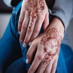 Пример временной татуировки хной на фото 11.11.2019 №301 -henna tattoo- tatufoto.com