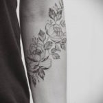 женские тату цветы 18.11.2019 №001 -female tattoo flowers- tatufoto.com