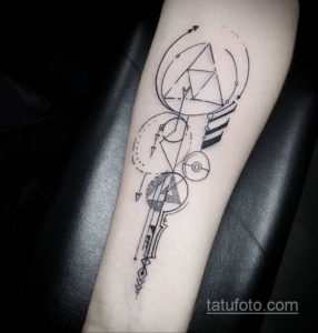 интересный рисунок татуировки на фото 18.11.2019 №522 -Interesting tattoo- tatufoto.com