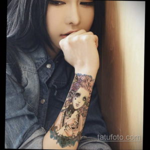 красивая девушка с татуировкой 24.11.2019 №010 -beautiful girl with a tattoo- tatufoto.com