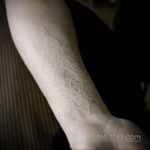 пример белого рисунка татуировки 11.11.2019 №060 -Tattoos in white- tatufoto.com