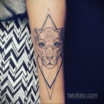 тату лев женская 18.11.2019 №043 -female lion tattoo- tatufoto.com