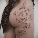 тату на бедре женские 18.11.2019 №042 -women hip tattoo- tatufoto.com