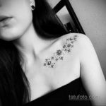 тату на ключице женские 18.11.2019 №087 -clavicle tattoo women- tatufoto.com