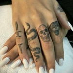тату на пальцах женские 18.11.2019 №040 -finger tattoos for women- tatufoto.com
