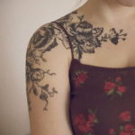 тату на плече женские 18.11.2019 №015 -women shoulder tattoos- tatufoto.com