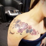 тату на плече женские 18.11.2019 №020 -women shoulder tattoos- tatufoto.com