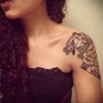 тату на плече женские 18.11.2019 №047 -women shoulder tattoos- tatufoto.com