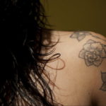 тату на плече женские 18.11.2019 №080 -women shoulder tattoos- tatufoto.com