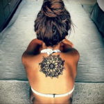 тату на спине женские 18.11.2019 №056 -women back tattoos- tatufoto.com