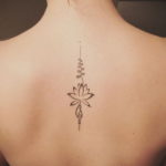 тату на спине женские 18.11.2019 №093 -women back tattoos- tatufoto.com