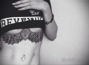 тату под грудью женские 18.11.2019 №055 -tattoo under the breast women- tatufoto.com