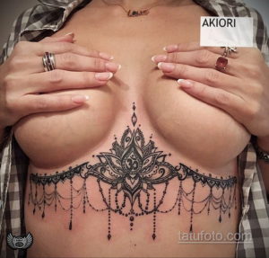 тату под грудью женские 18.11.2019 №059 -tattoo under the breast women- tatufoto.com