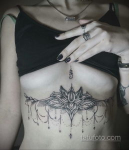 тату под грудью женские 18.11.2019 №072 -tattoo under the breast women- tatufoto.com