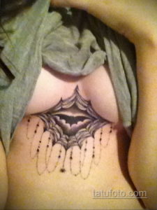тату под грудью женские 18.11.2019 №073 -tattoo under the breast women- tatufoto.com